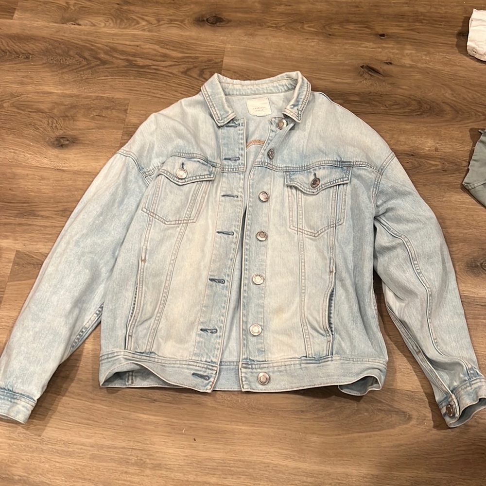 American eagle jean jacket light wash